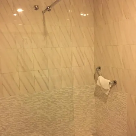 商务旅舍 德尼亚