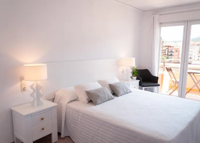 ゲストハウス Comercio *